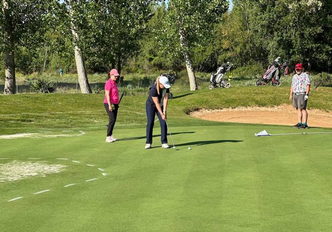 Imagen del III Torneo de Golf de leonoticias