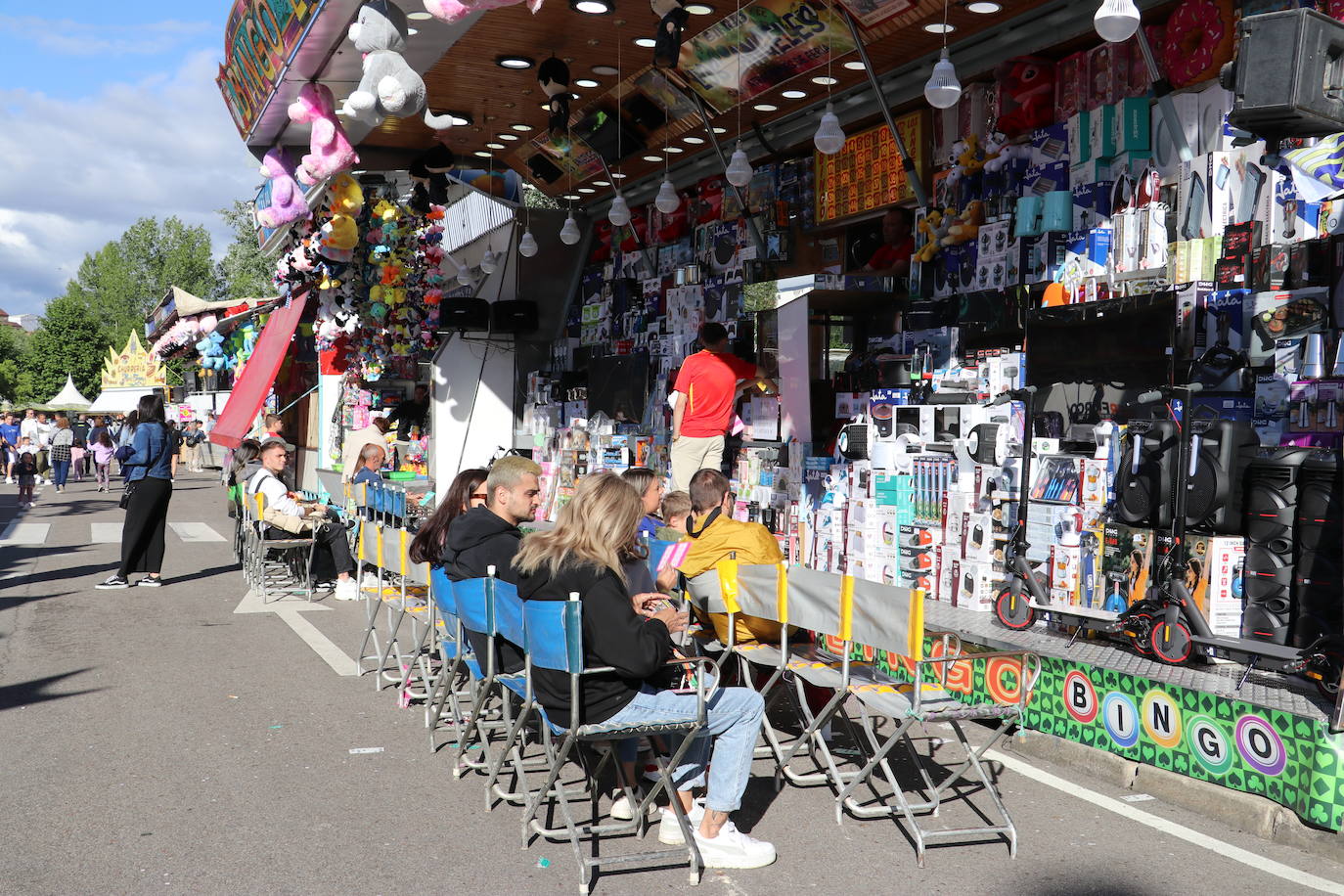 La feria abre sus puertas a las fiestas de San Juan y San Pedro