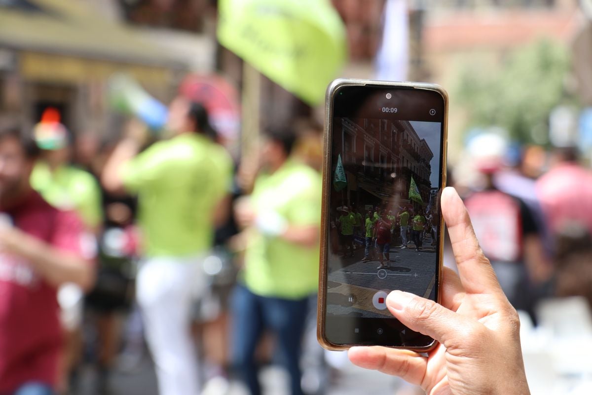 Las mejores imágenes del desfile de peñas en León