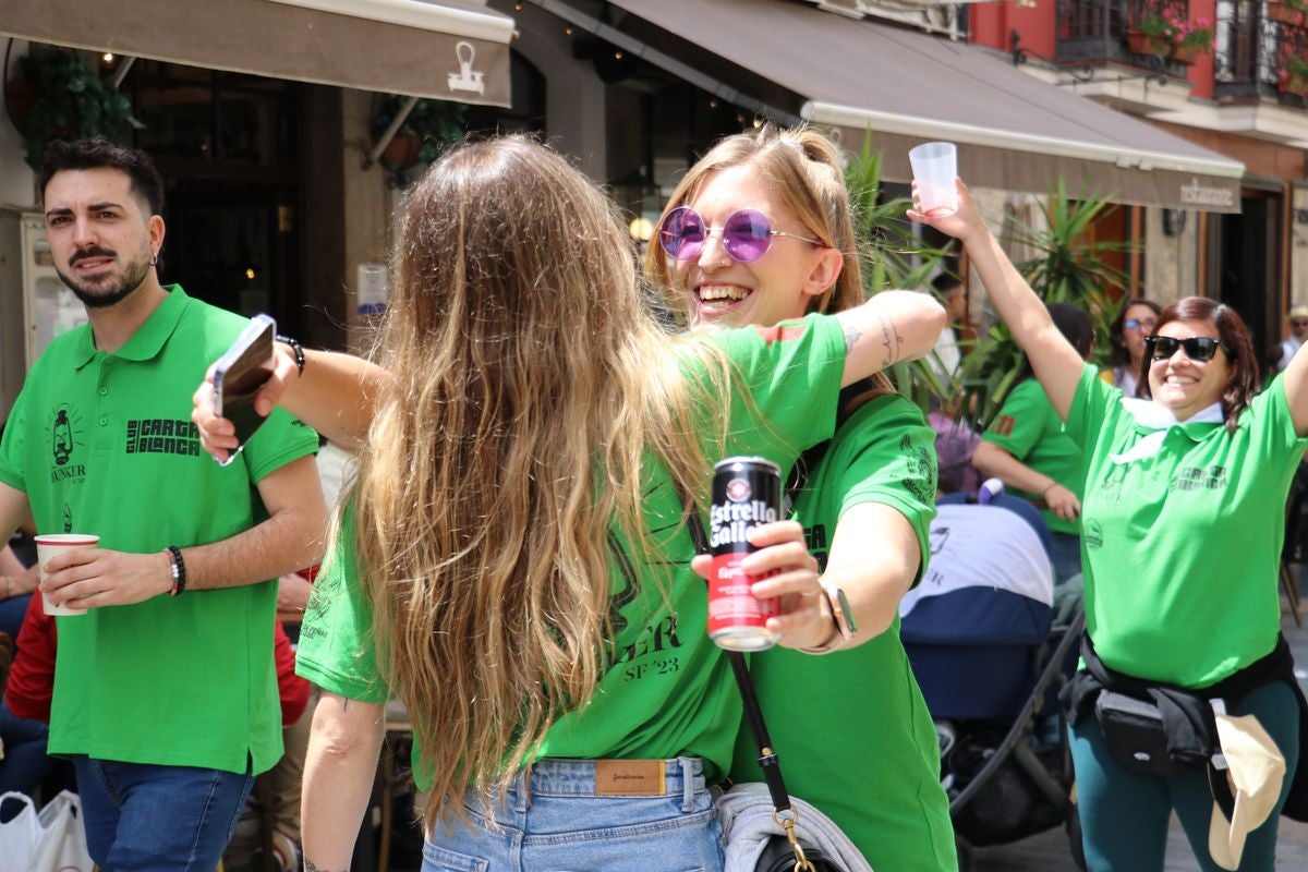 Las mejores imágenes del desfile de peñas en León