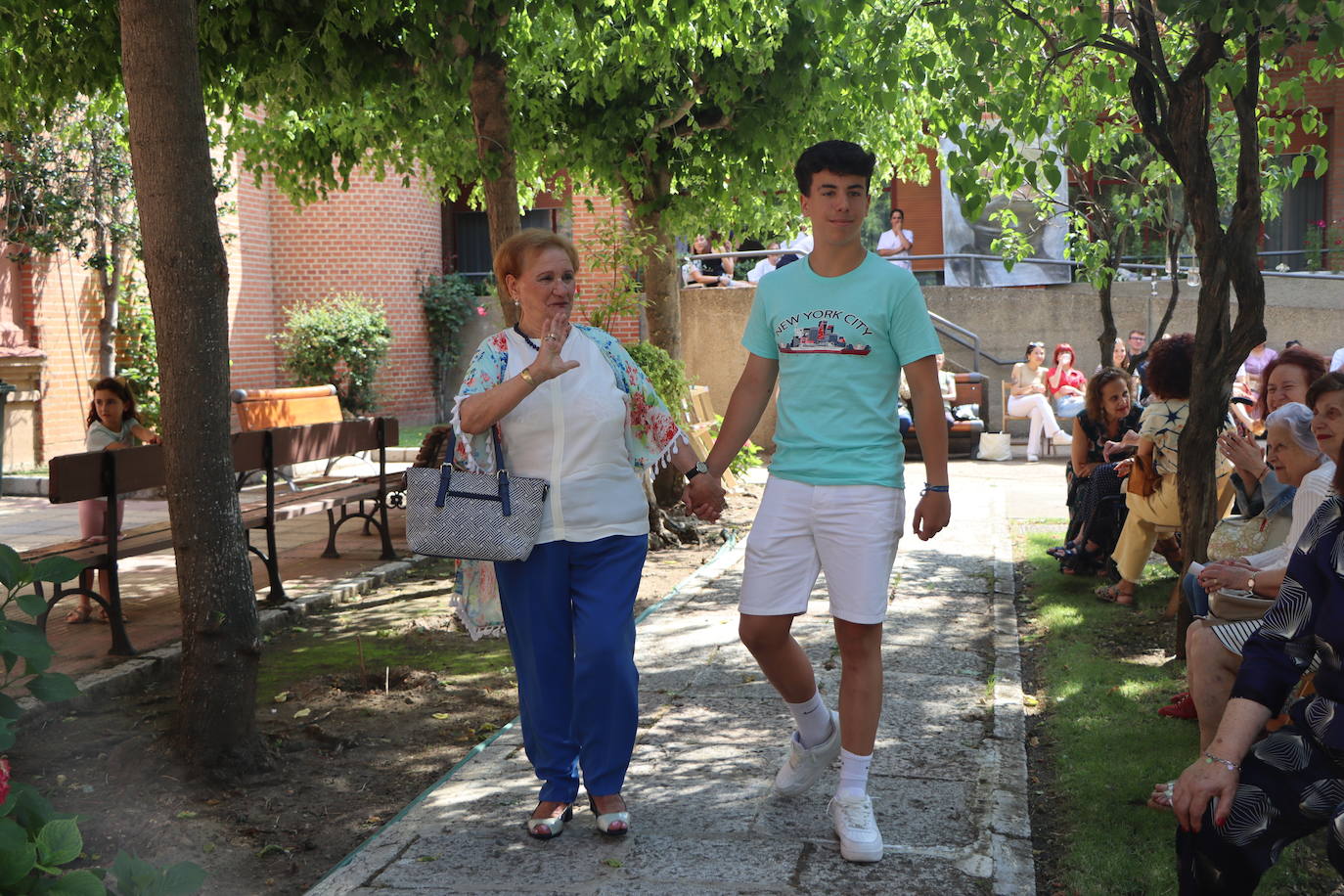 Desfile de moda en León con una participación de lo más especial