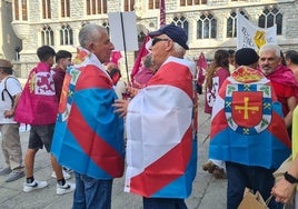 Concentración leonesista a las puertas de la Diputación de León.