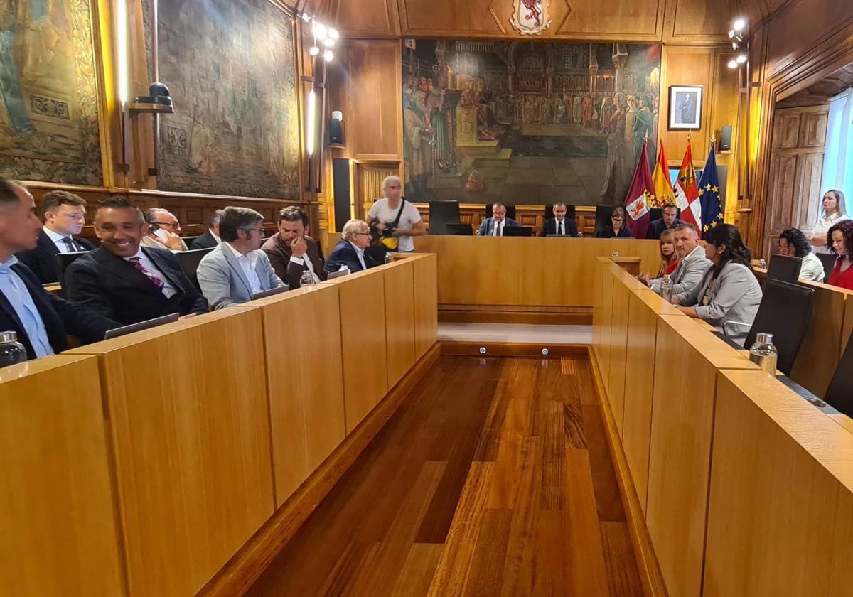 Imagen del pleno celebrado el pasado miércoles en la Diputación de León.