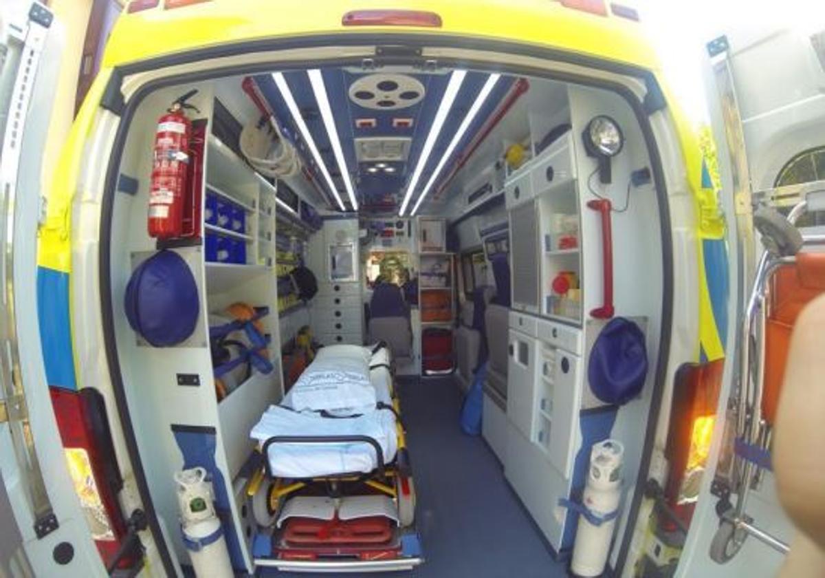 Imagen del interior de una Unidad Medicalizada de Emergencias.