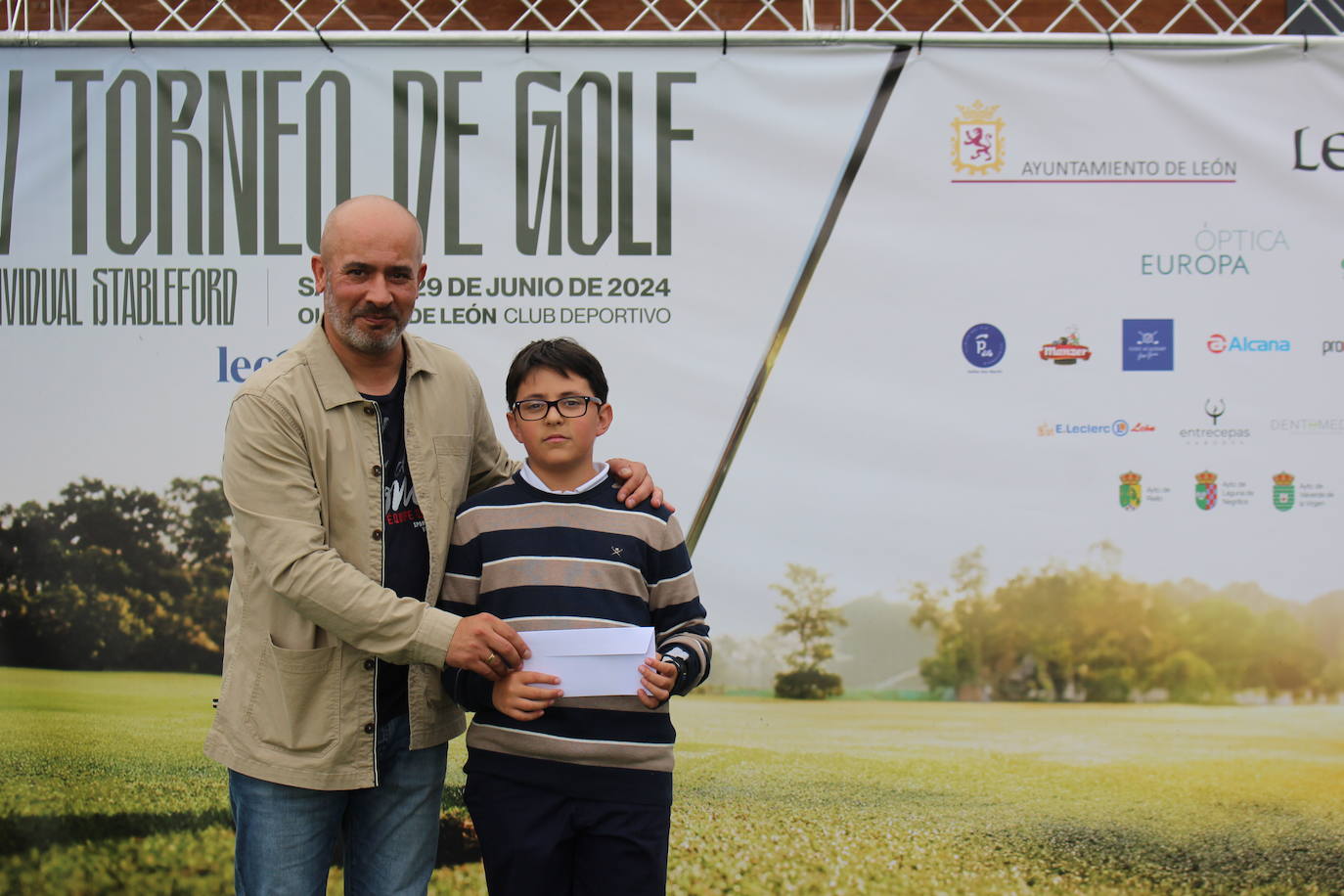 Ganadores y sorteo de regalos del IV Torneo de Golf