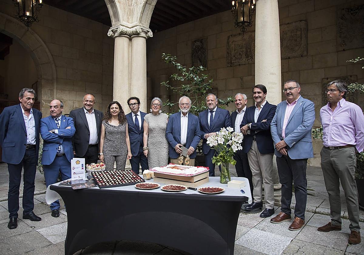 Imagen principal - 30 aniversario de la IGP Cecina de León