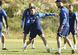 Pol Llonch, en un entrenamiento con la Deportiva.