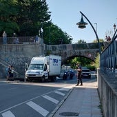 La enésima víctima del puente de San Marcos: un camión se queda sin caja