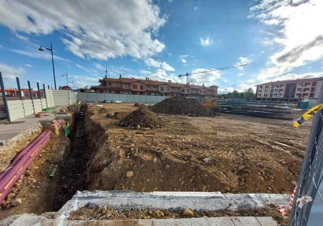 Avance de las obras donde se levantará la residencia.