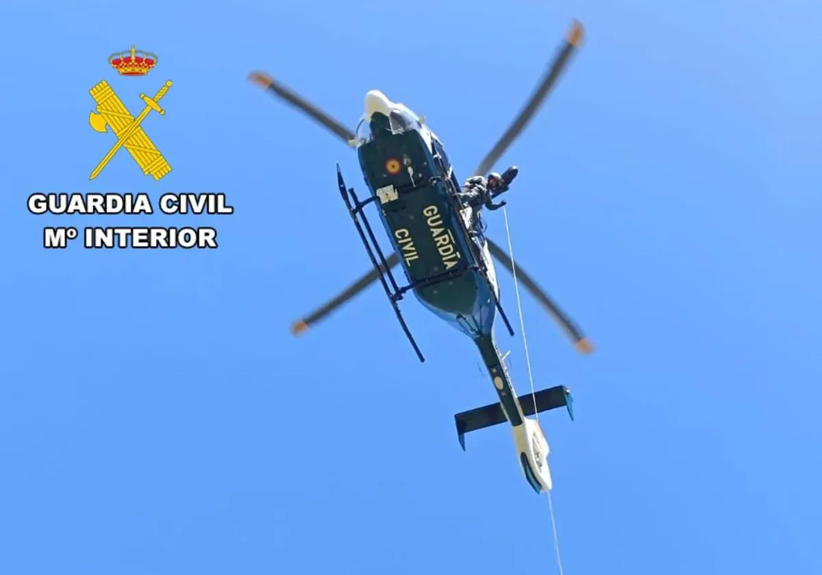 Imagen de archivo del helicóptero de la Guardia Civil.