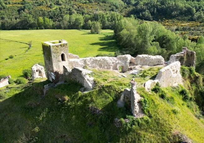 Castillo de Benal en Riello