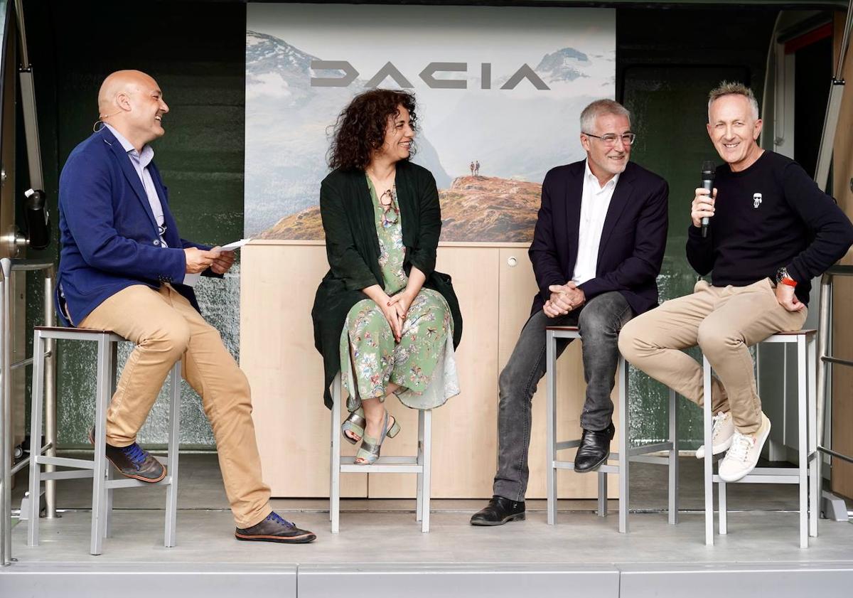 Imagen principal - Dacia presentó en León el coche Duster