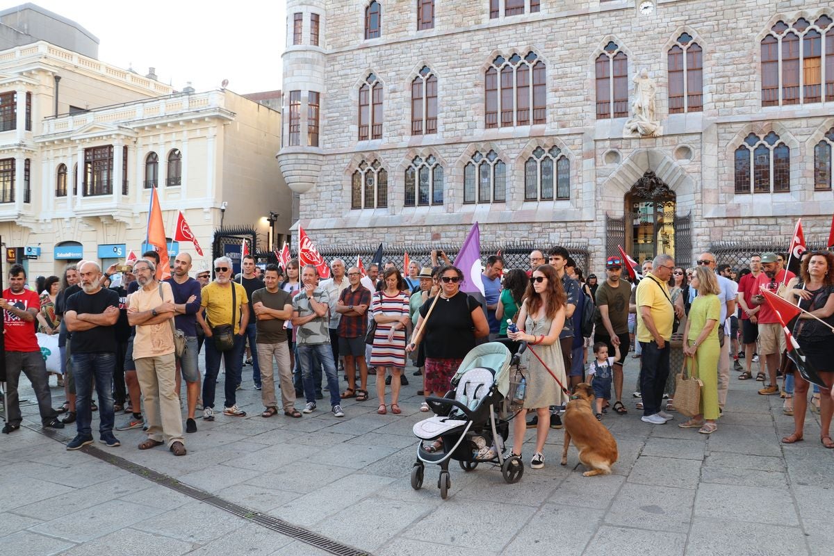 Concentración en apoyo a &#039;Las seis de La Suiza&#039;