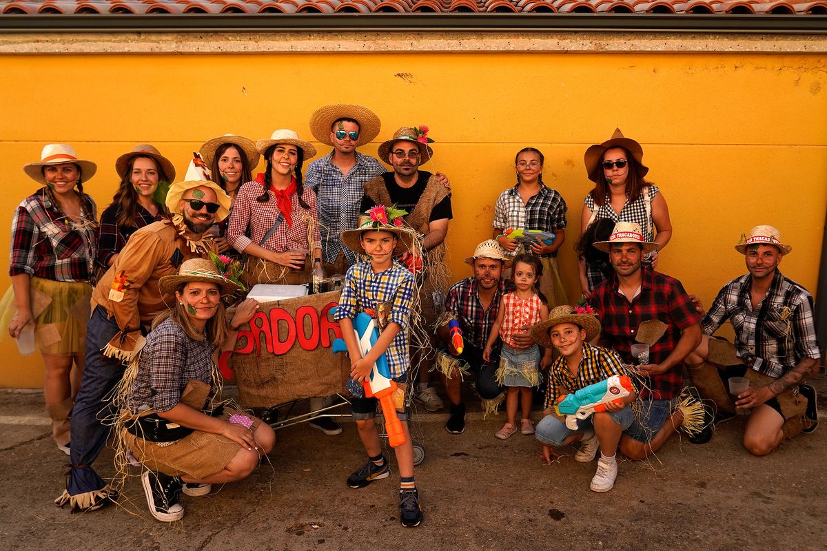 Desfile de carrozas en Santa Marina del Rey