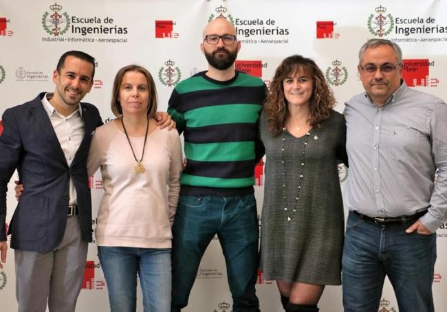 Presentación en el Día Internacional de la Mujer y la Niña en la Ciencia. Héctor Alaiz está en el centro de la imagen.