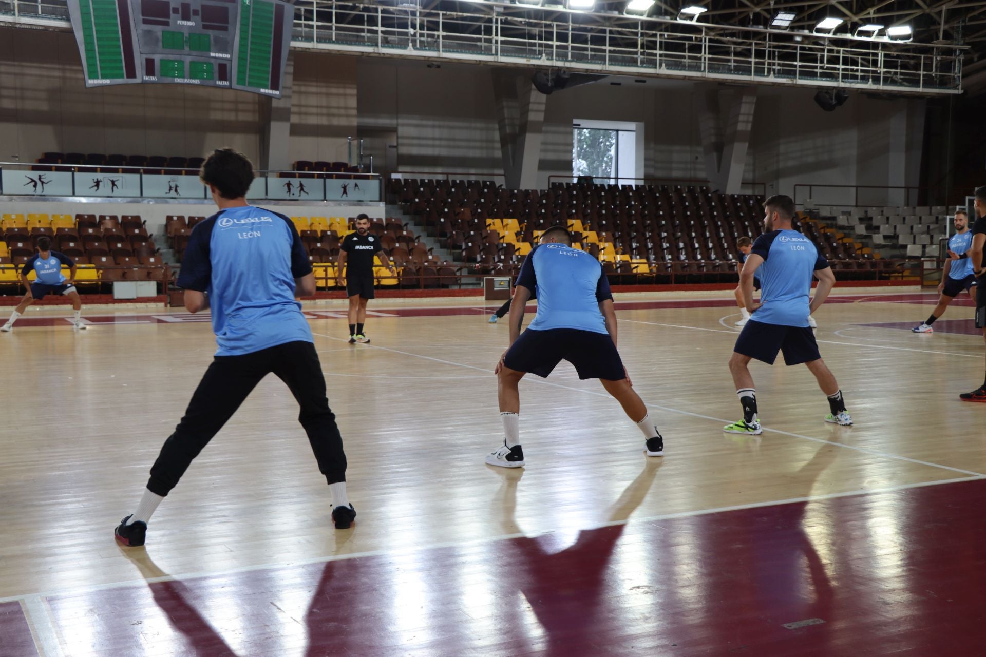 Primer entrenamiento de la pretemporada para el Ademar