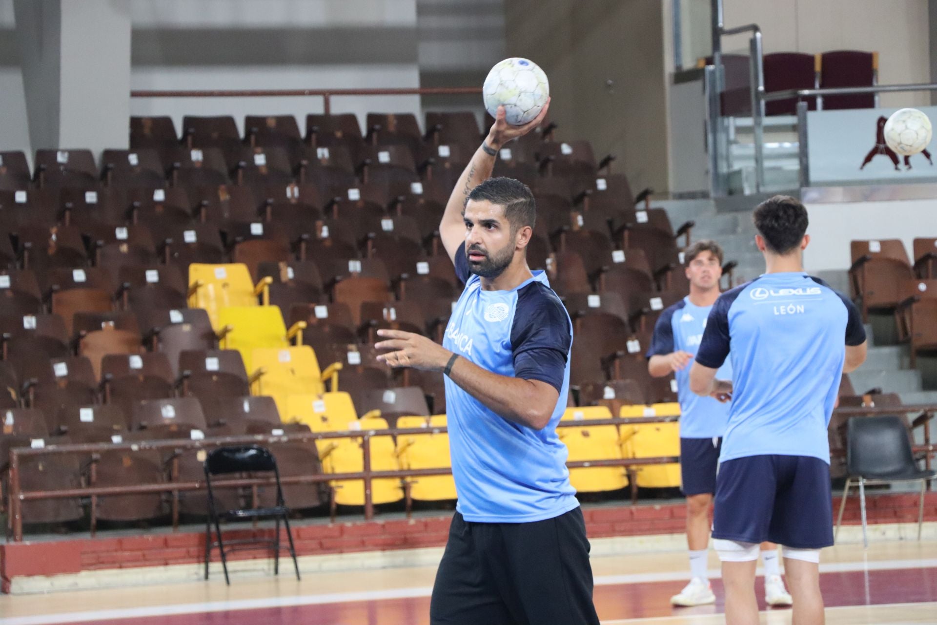 Primer entrenamiento de la pretemporada para el Ademar