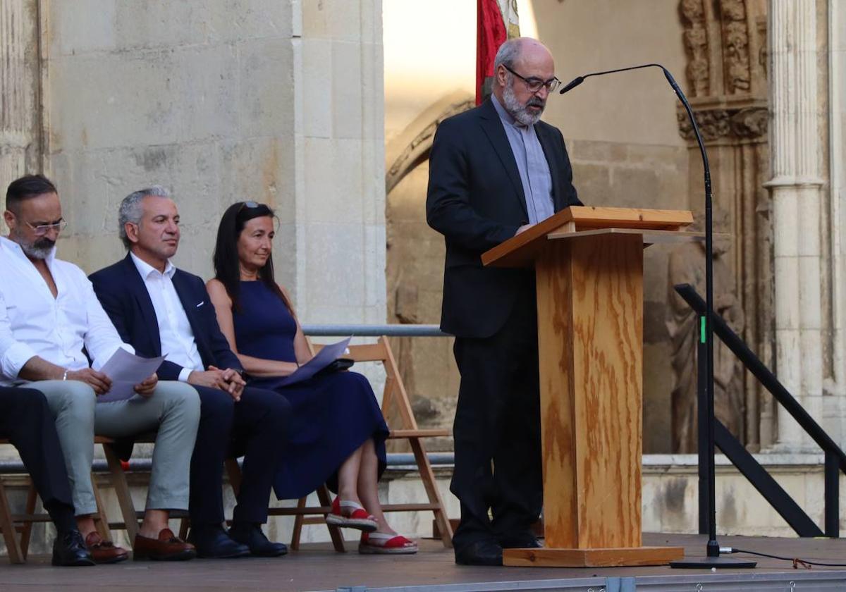 La lectura del Fuero de León tuvo lugar en el Claustro de la Catedral.