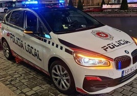 Coche patrulla de la Policía Local de León.