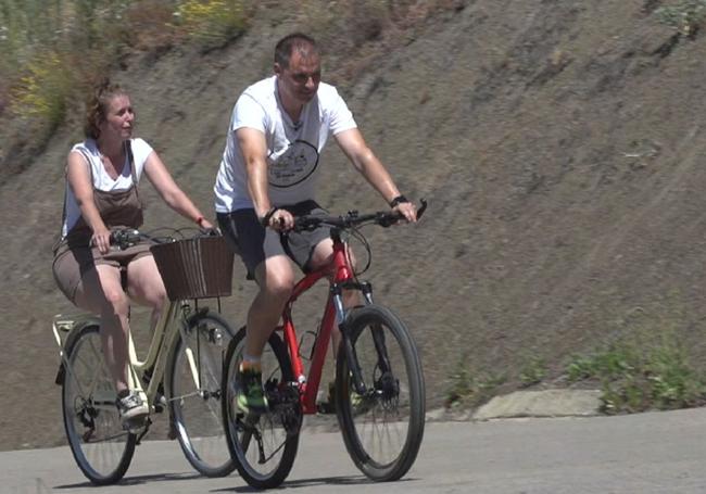 Pedaleando con Álvaro Barreales, alcalde de Villamanín.