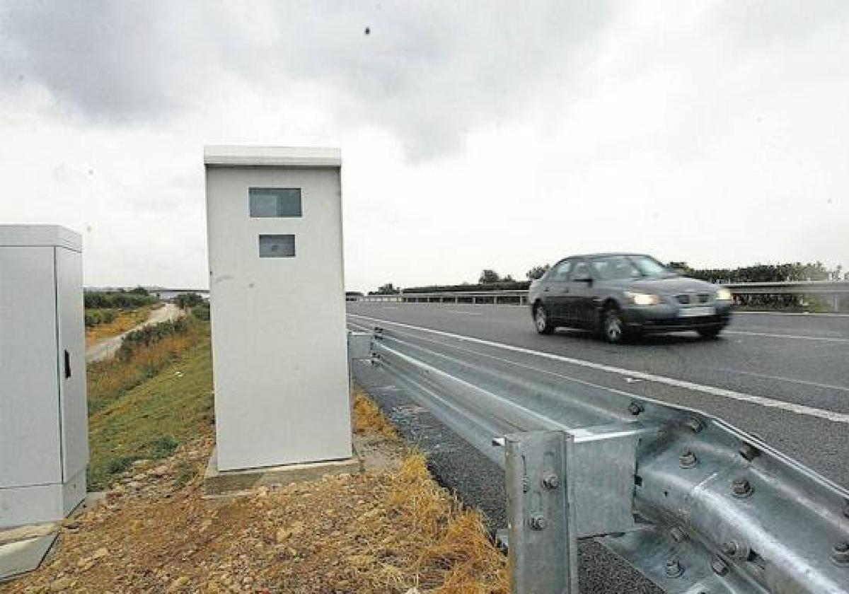 Dos radares de León, entre los más multones con 28.400 denuncias en un año