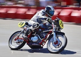 Imagen de archivo de una moto en el Gran Premio de Velocidad de La Bañeza.