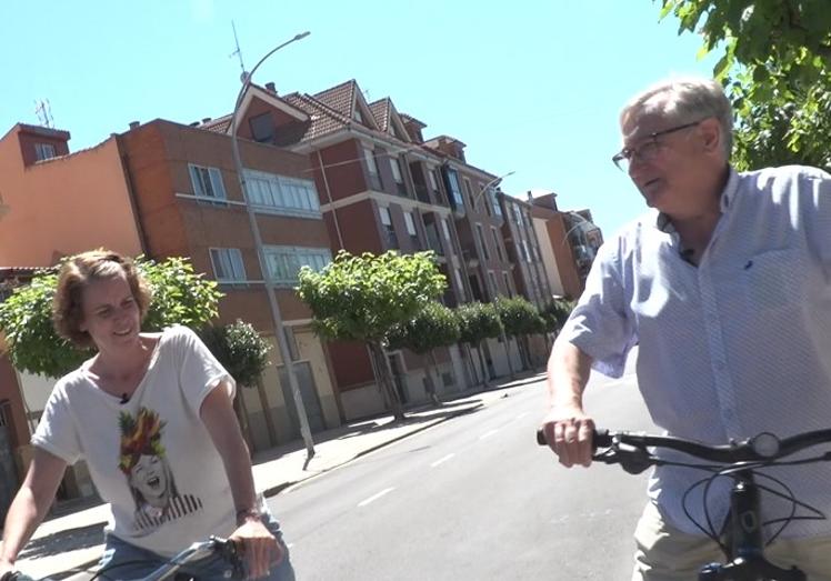 Pedaleando con David, en Valverde de la Virgen.