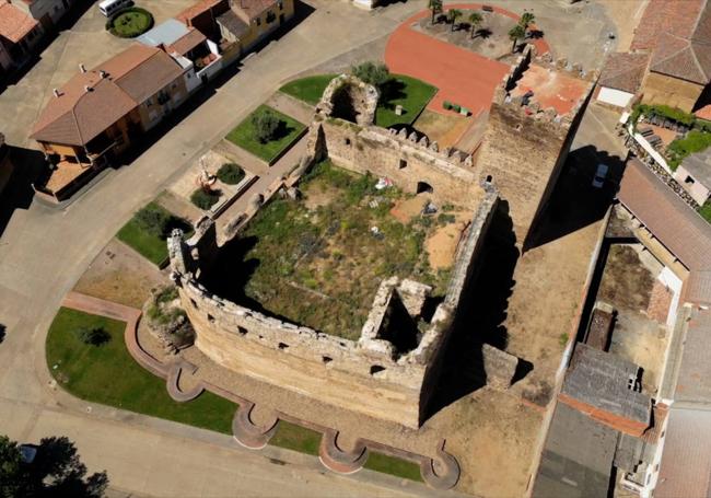 Castillo de Laguna de Negrillos