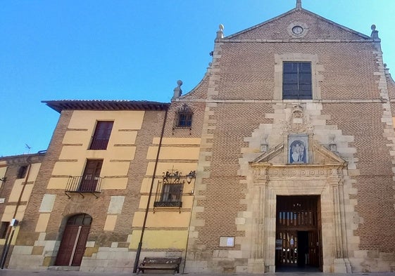 Frontispicio de la Iglesia de Santa Marina la Real. 2024.