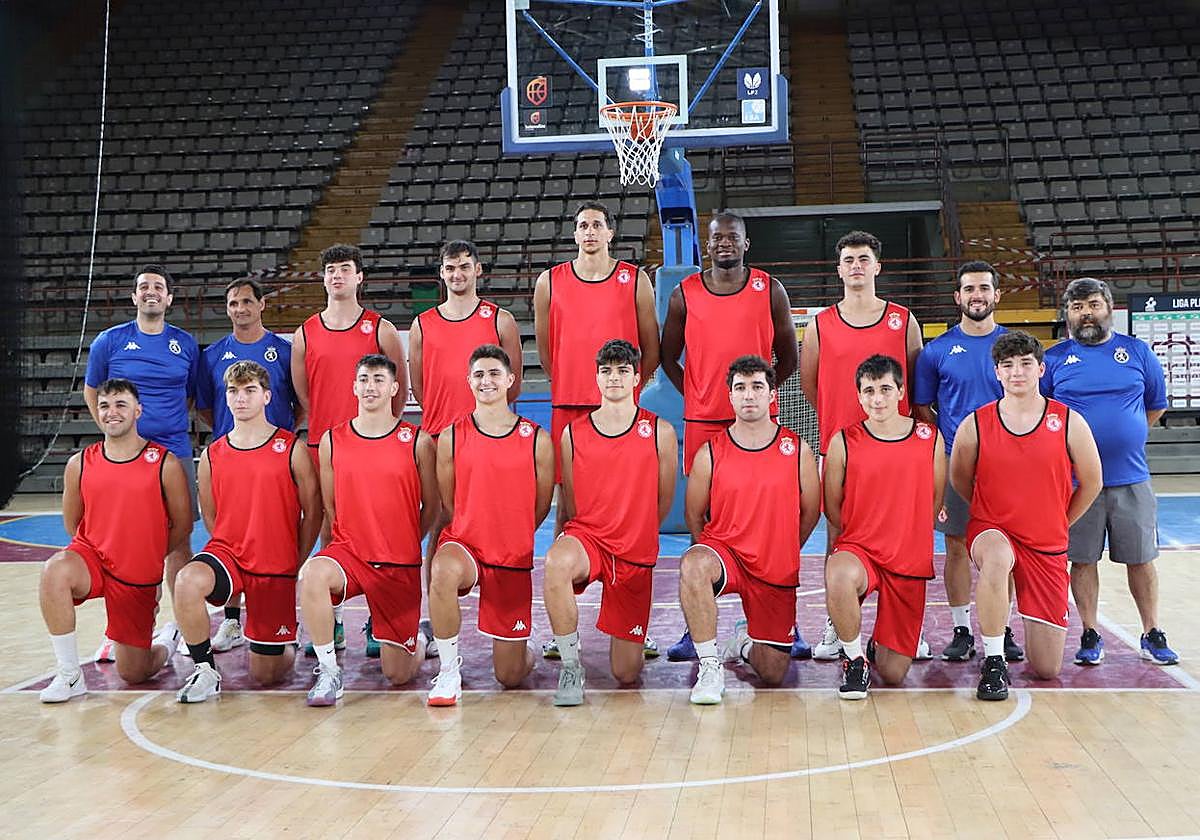 Primer entrenamiento de la Cultural de baloncesto