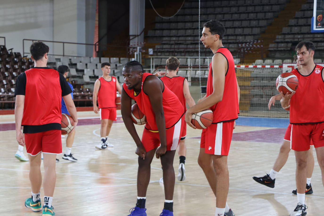 Primer entrenamiento de la Cultural de baloncesto