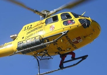 Rescatan en helicóptero una mujer de 73 años tras una caída en un camino de Geras