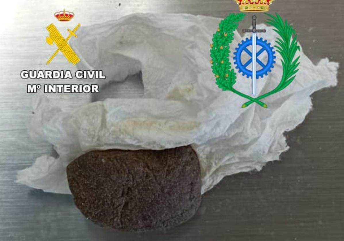 Detienen a un joven de 21 años por intentar introducir droga en la cárcel de Mansilla