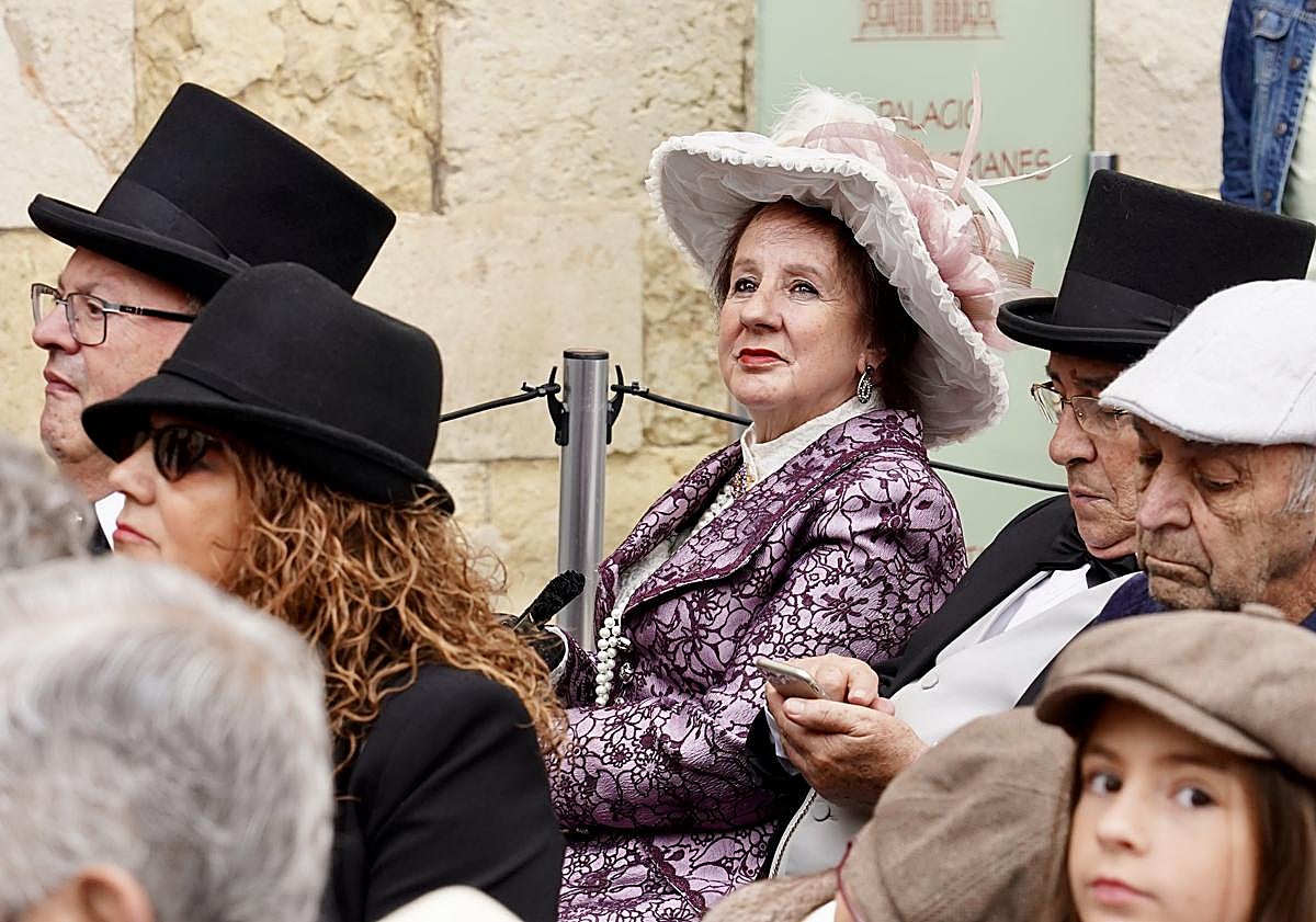 Imagen principal - La Feria Modernista que lleva a León al siglo XIX durante el fin de semana