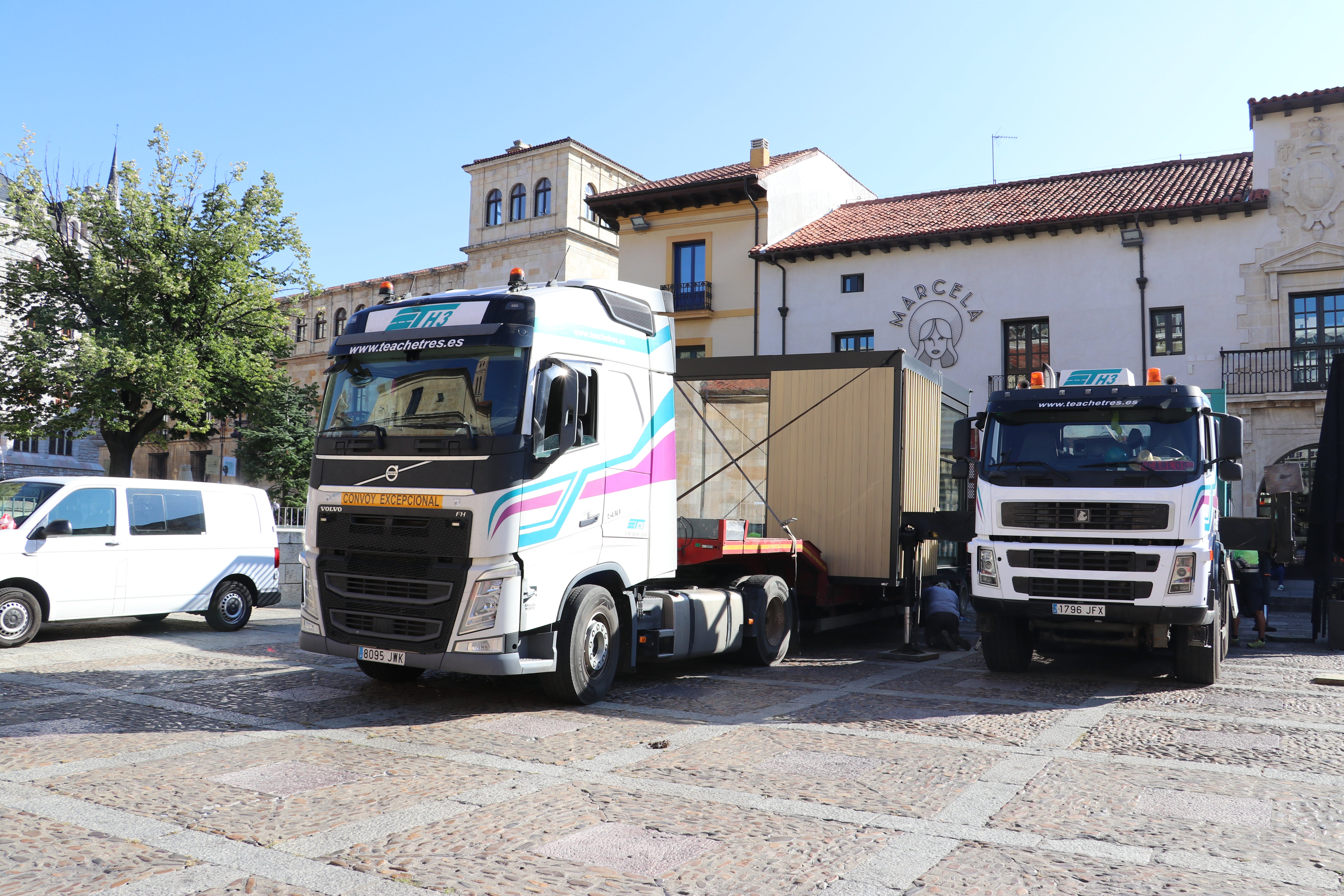 Retirada de los veladores de la plaza San Marcelo