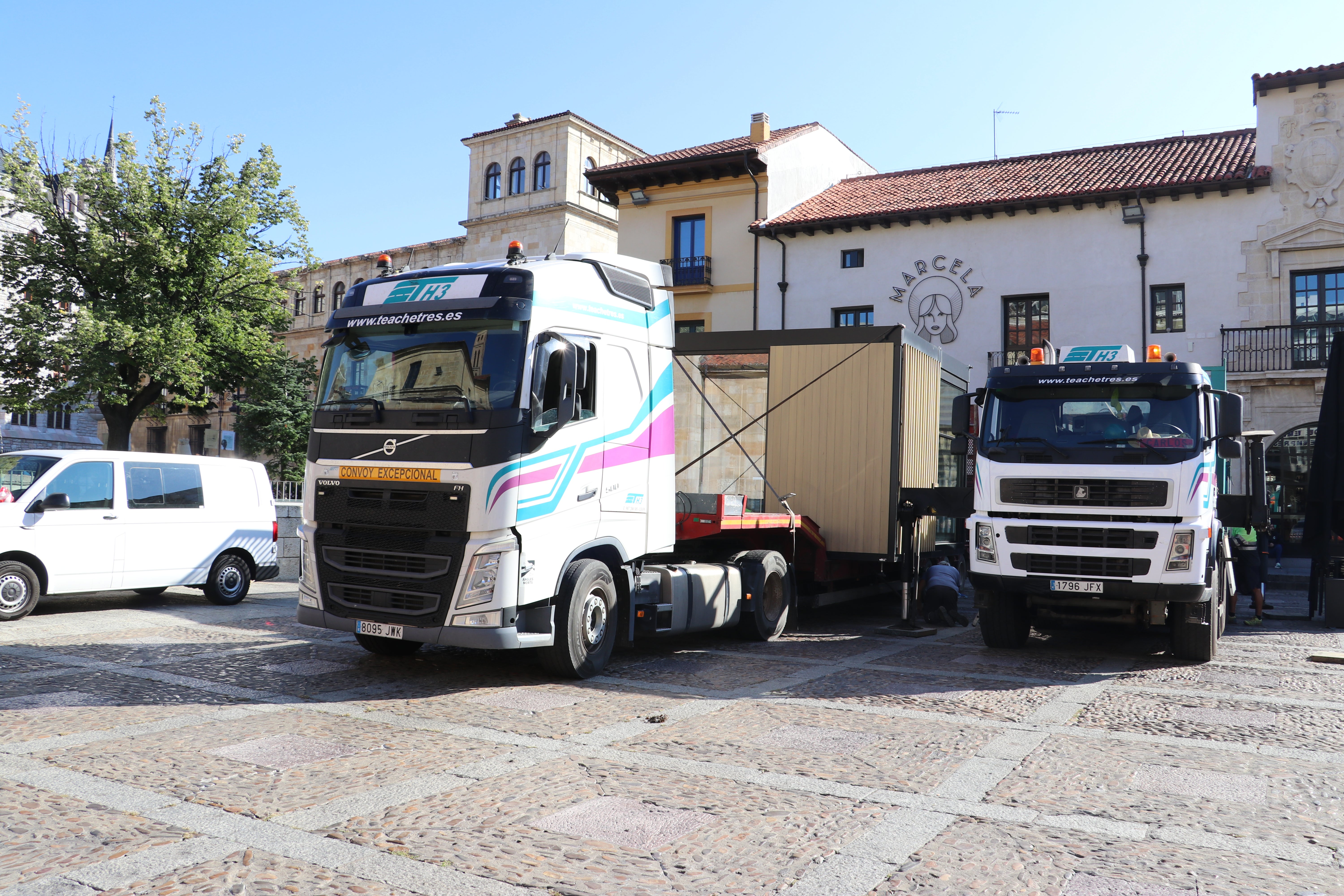 Retirada de los veladores de la plaza San Marcelo