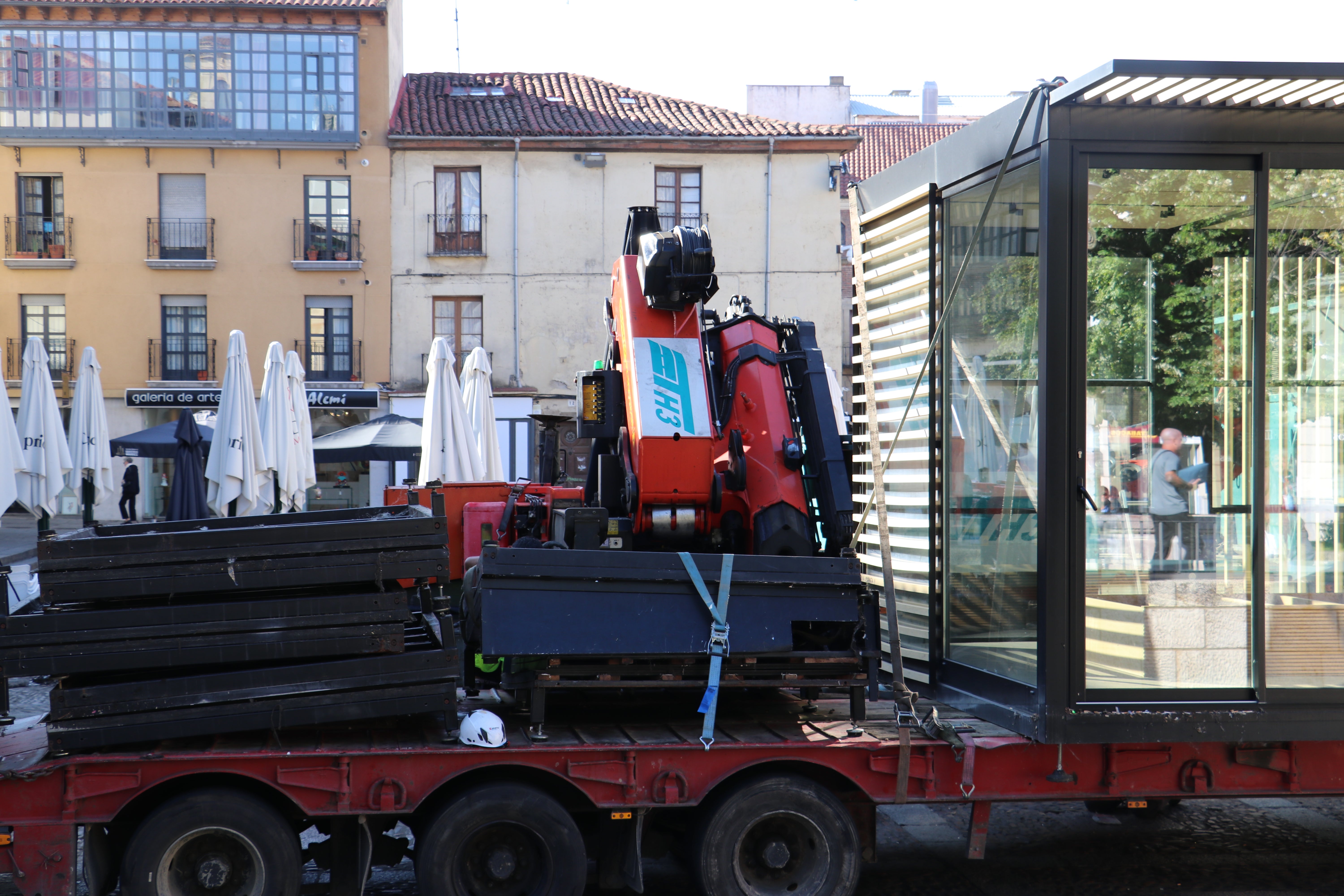 Retirada de los veladores de la plaza San Marcelo