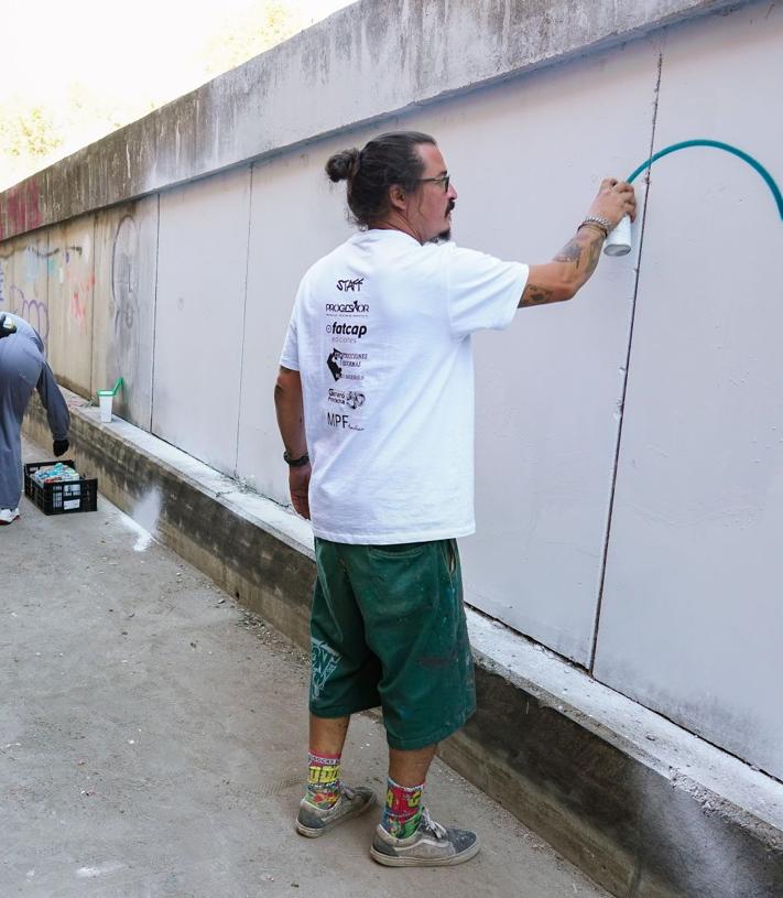 Imagen secundaria 2 - De fábrica abandonada en León a foro de artistas