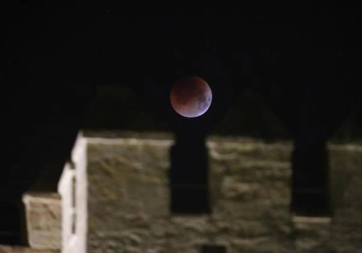 Un eclipse parcial de luna podrá ser visto desde León