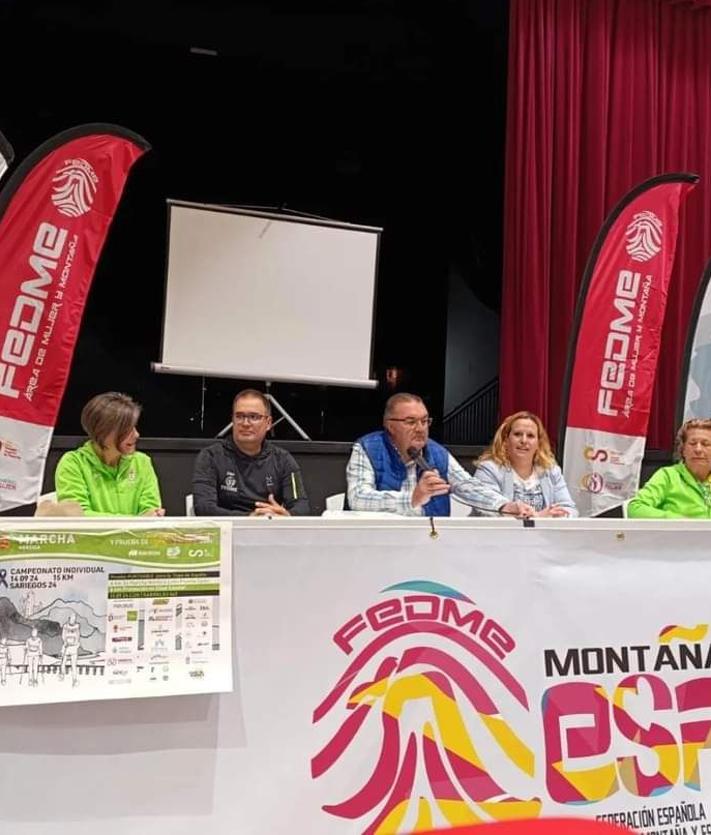 Imagen secundaria 2 - Ramontxo Arandia e Izaskun Bengoa, campeones de España de marcha nórdica en Sariegos