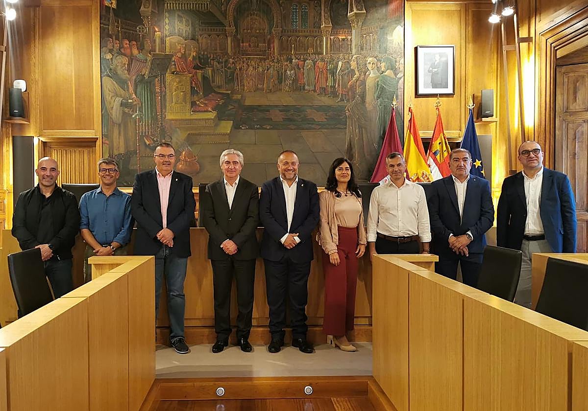 Courel asume la presidencia de la AECT León-Bragança y renueva un presupuesto de 60.000 euros para 2025