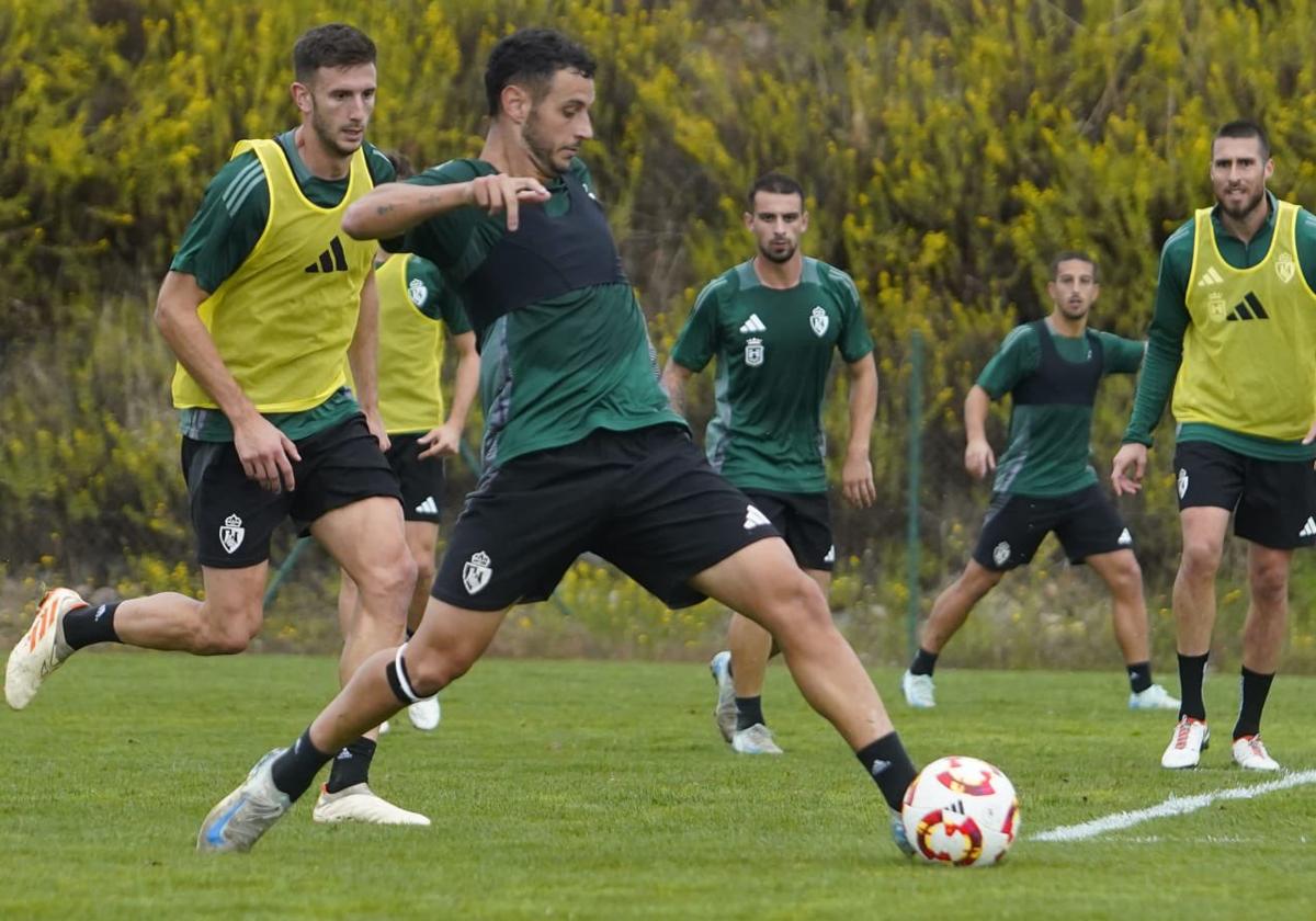 Un entrenamiento de la Deportiva durante esta semana.