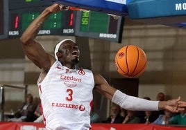 Okafor, en el partido ante Udea Algeciras.