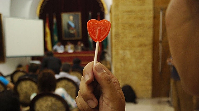 León busca piruletas para los próximos cuatro años