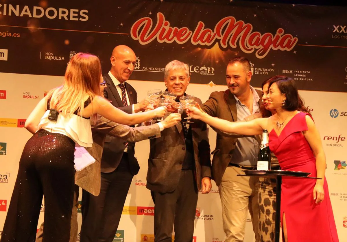 Presentación del Festival Internacional León Vive la Magia.