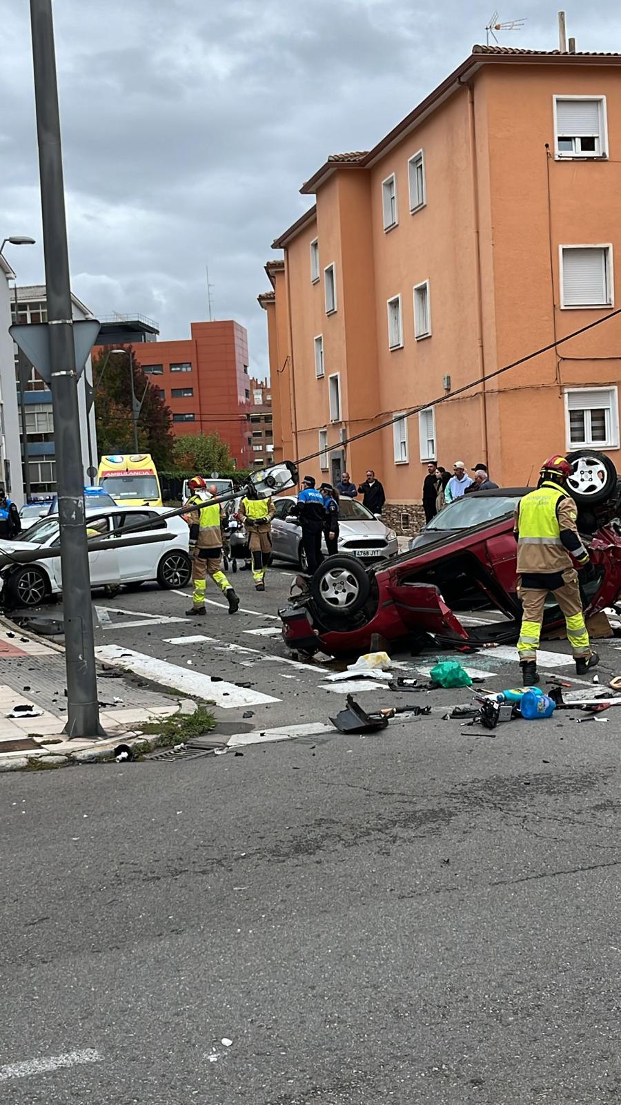 Accidente con tres vehículos implicados en San Andrés del Rabanedo