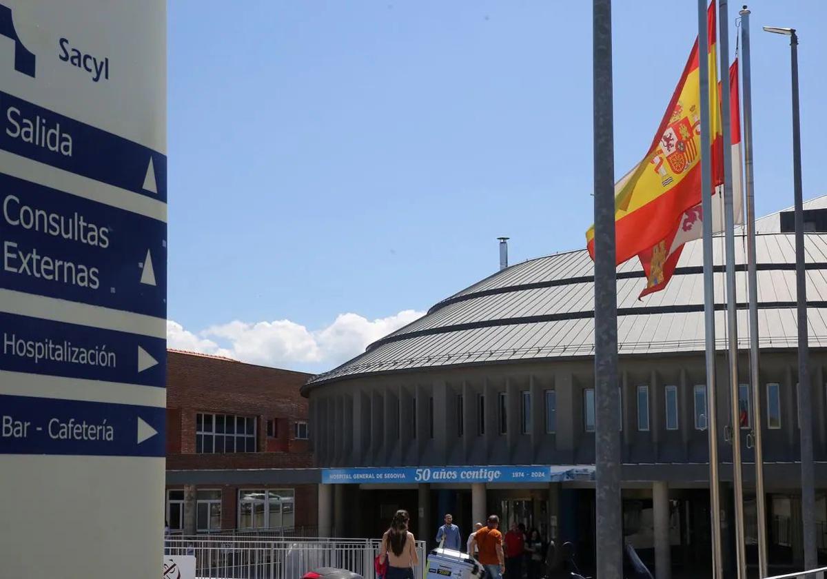 Acceso al Hospital General de Segovia.