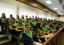 Alumnos graduados de la Facultad.