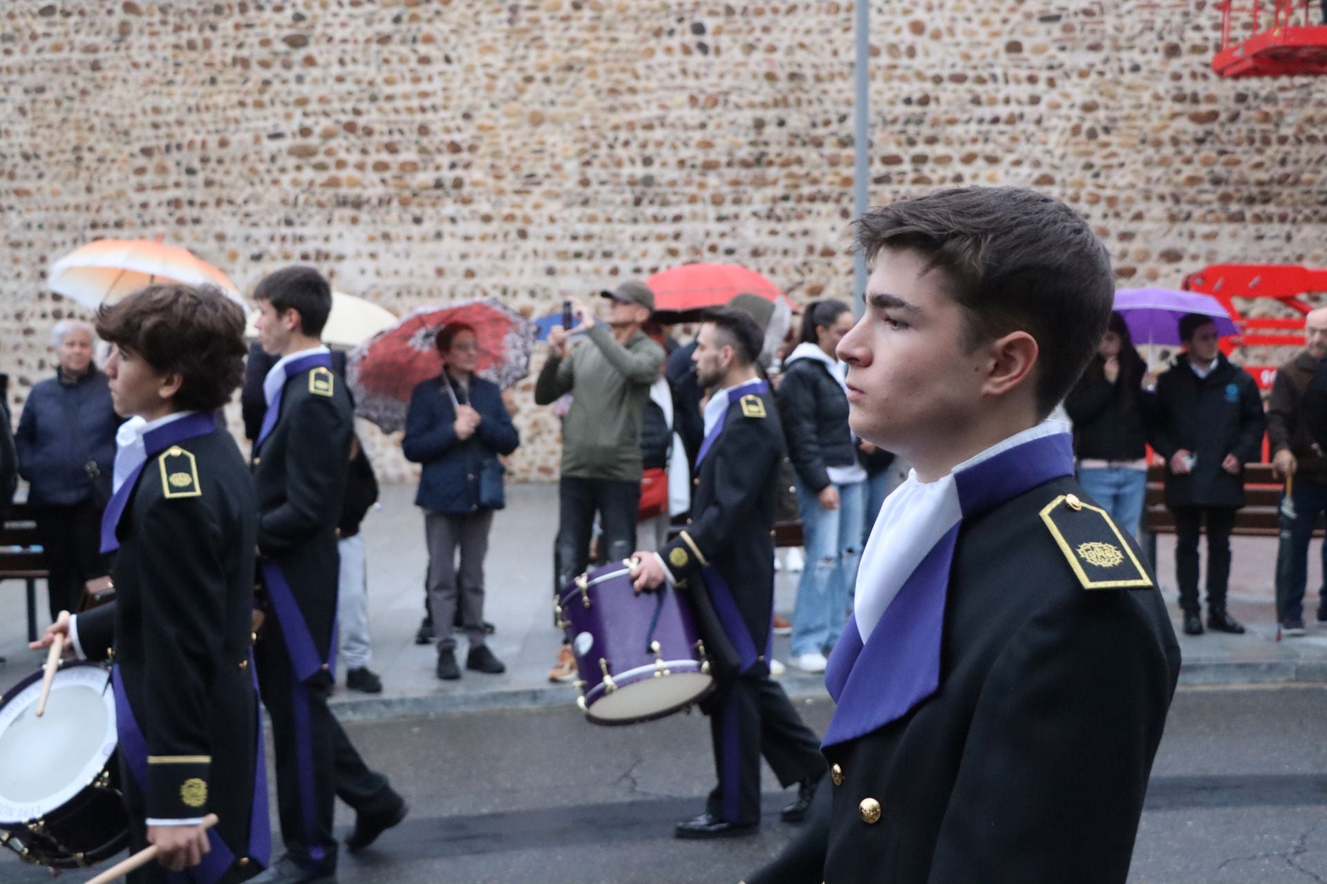 Las mejores imágenes de la Procesión Extraordinaria de San Juan Evangelista en León