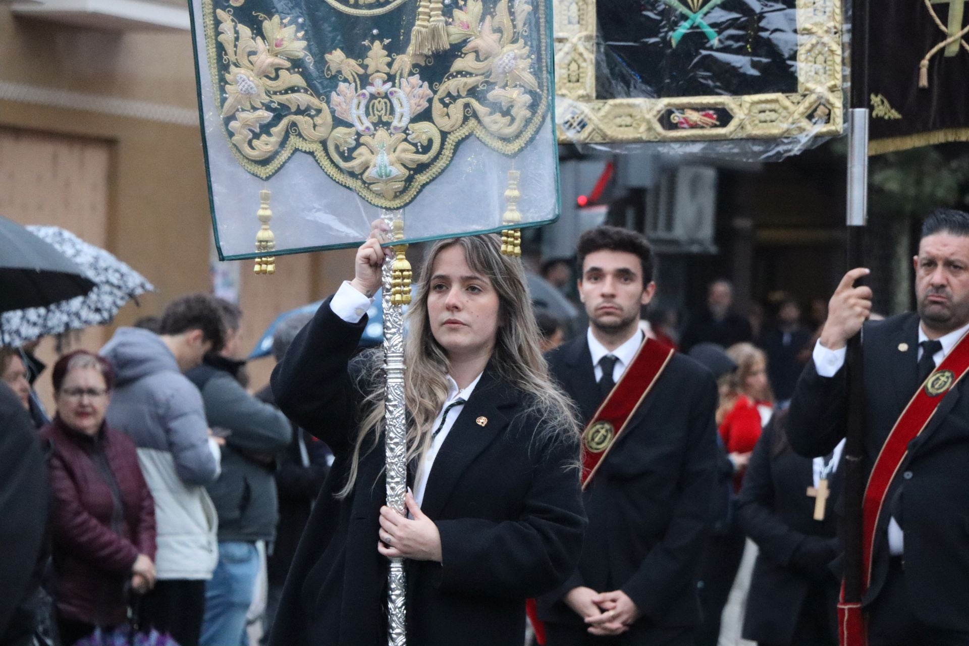 Las mejores imágenes de la Procesión Extraordinaria de San Juan Evangelista en León